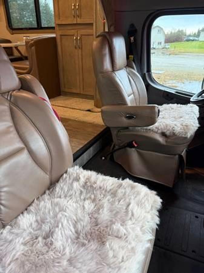 Used 2018 Jayco Seneca 37K