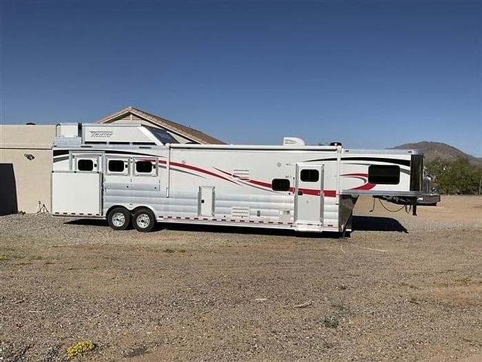 Used 2021 Twister 3 Horse Trailer with Living Quarters