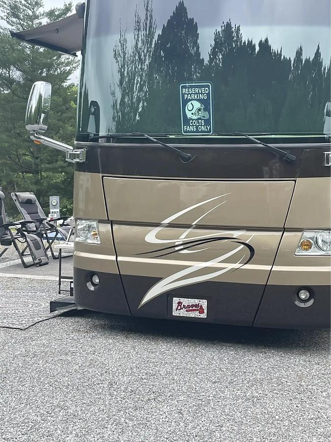 Used 2010 Tiffin Zephyr 45QBZ Class A Diesel Motorhome