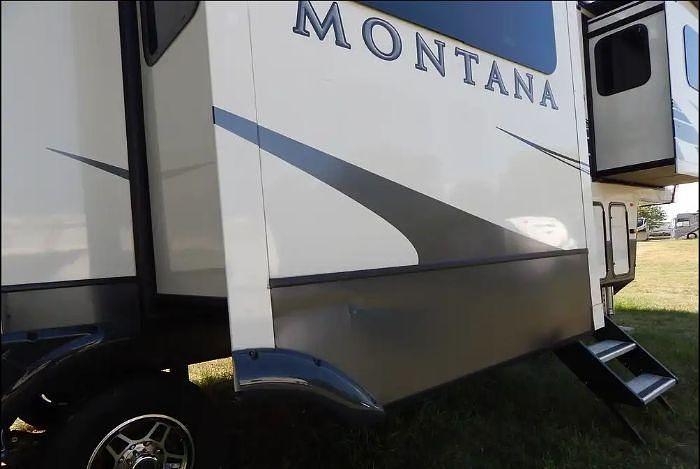Used 2021 Keystone Montana 3761FL