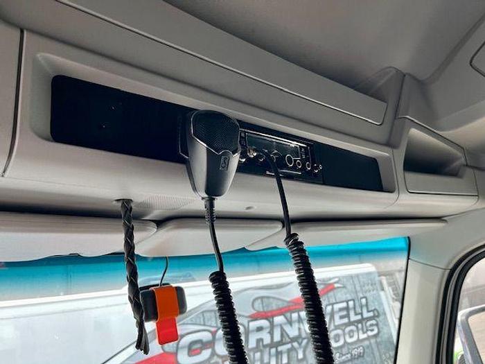 Used 2022 KENWORTH T880