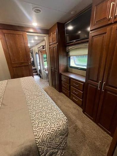 Used 2018 Keystone Alpine 3701FL