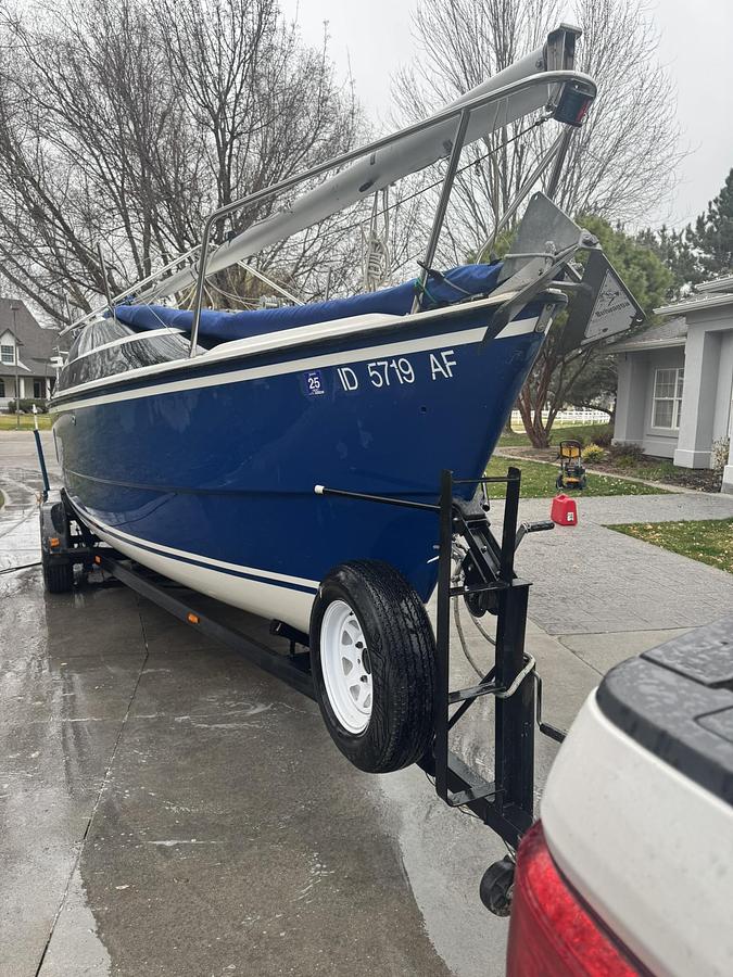 Used 2004 MacGregor 26m Sailboat