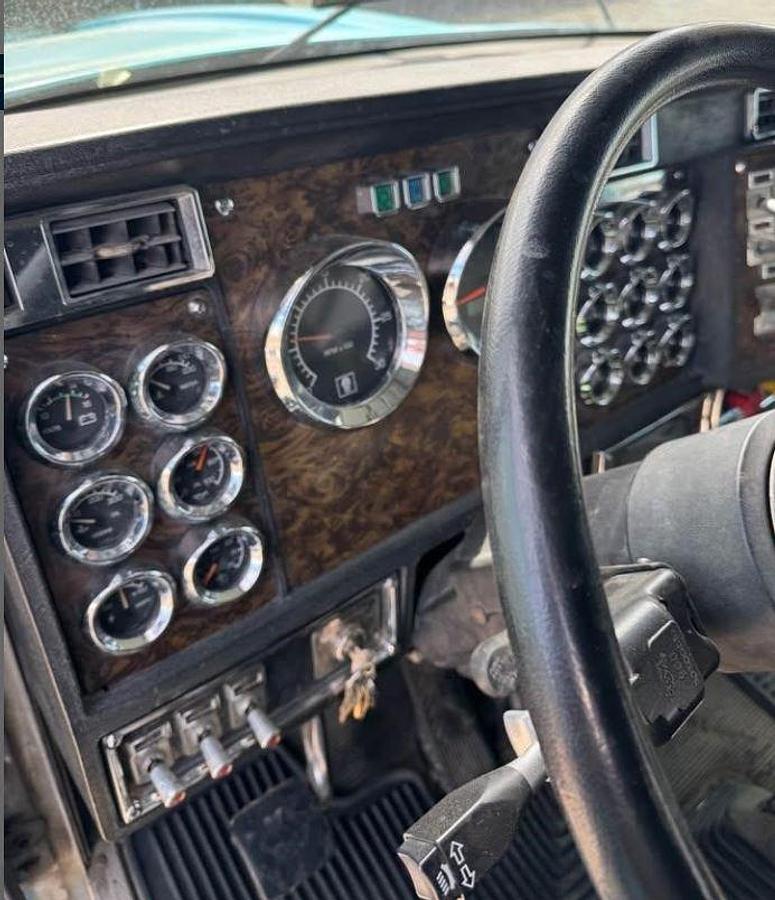 Used 1997 Kenworth T800 Dump Truck
