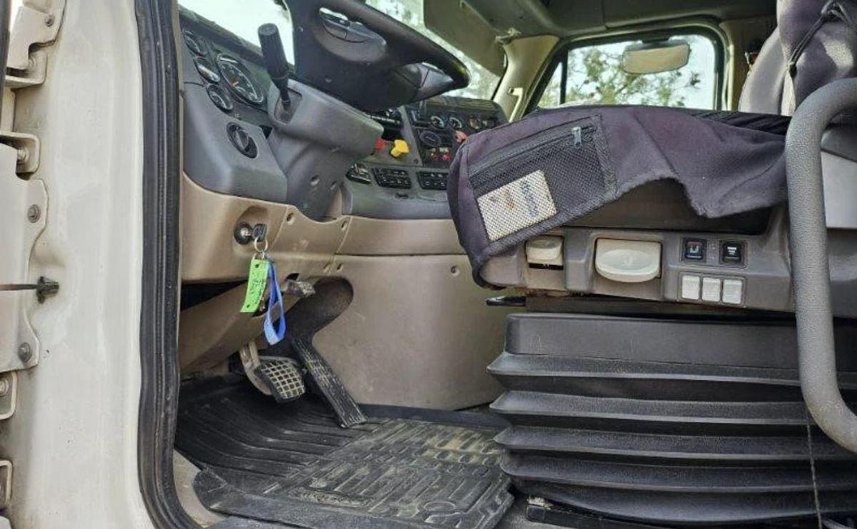 Used 2017 Freightliner Cascadia 125