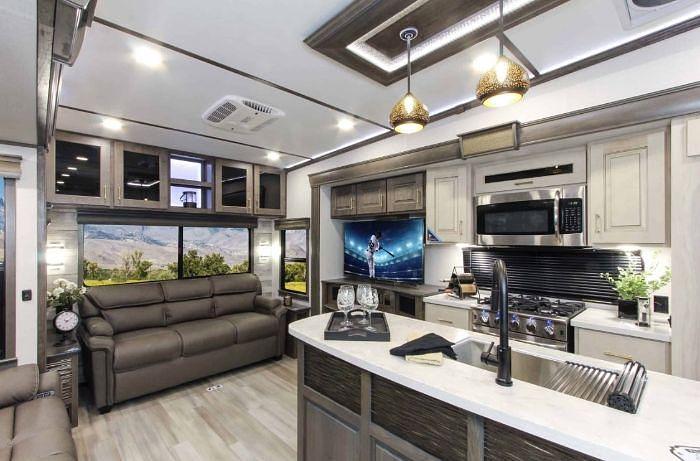 Used 2022 Alliance Paradigm 370FB