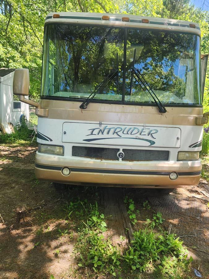Used 2001 Damon Motorhome