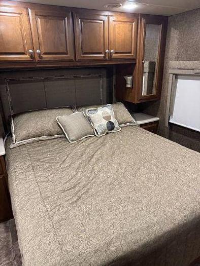 Used 2014 Thor Motor Coach Palazzo