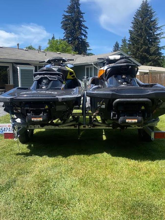 Used 2012 Seadoo RXP-X 260 & 2012 Seadoo RXT 260
