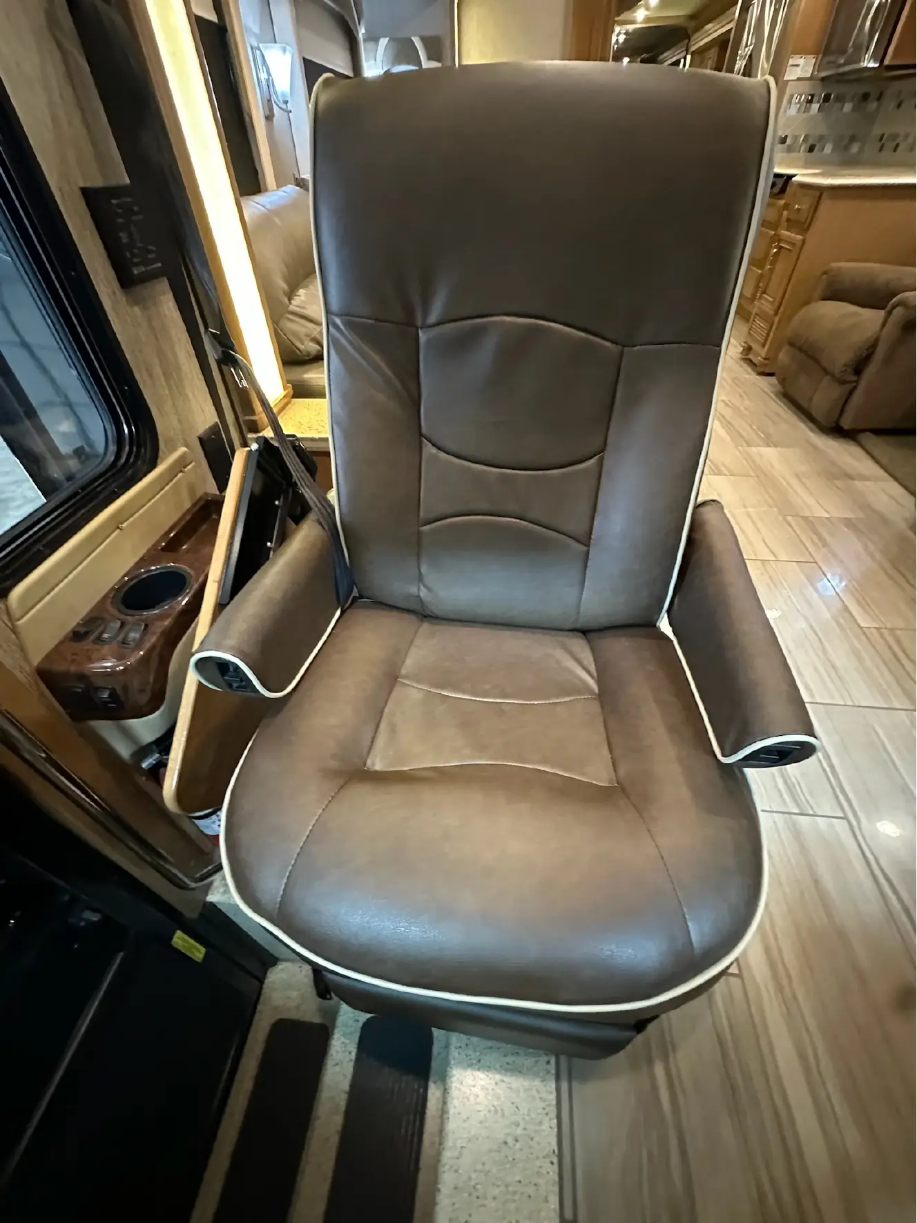 Used 2015 Newmar Ventana 4002