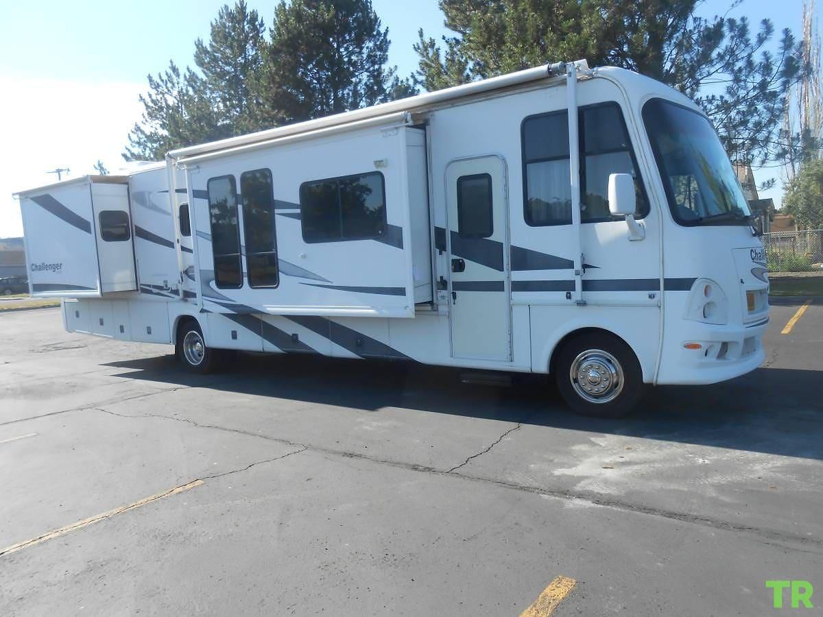 Used 2008 Damon Challenger Class A Motorhome