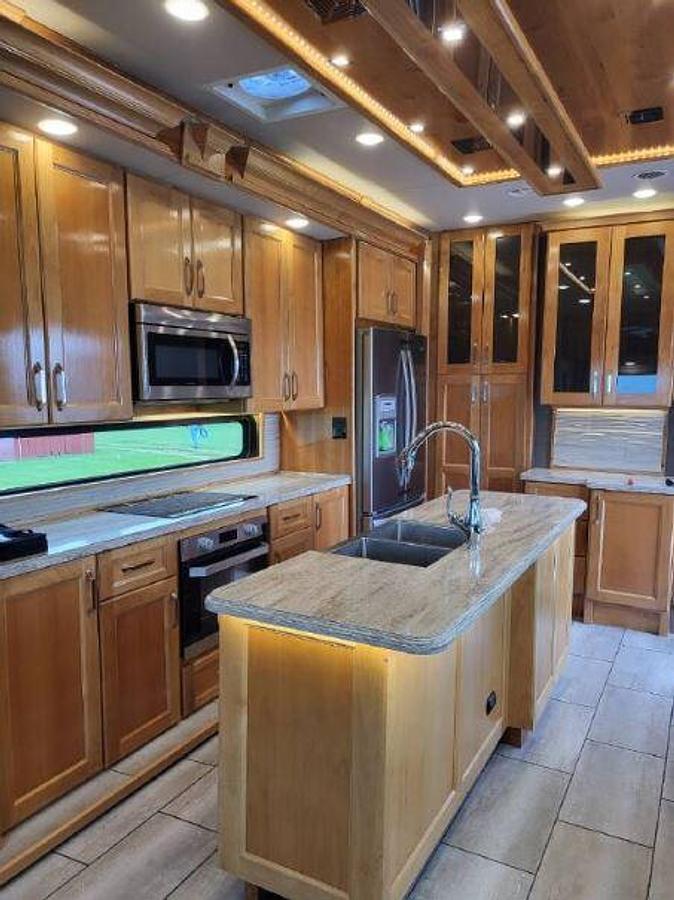 Used 2020 Vanleigh Beacon 39 RLB Fifth Wheel