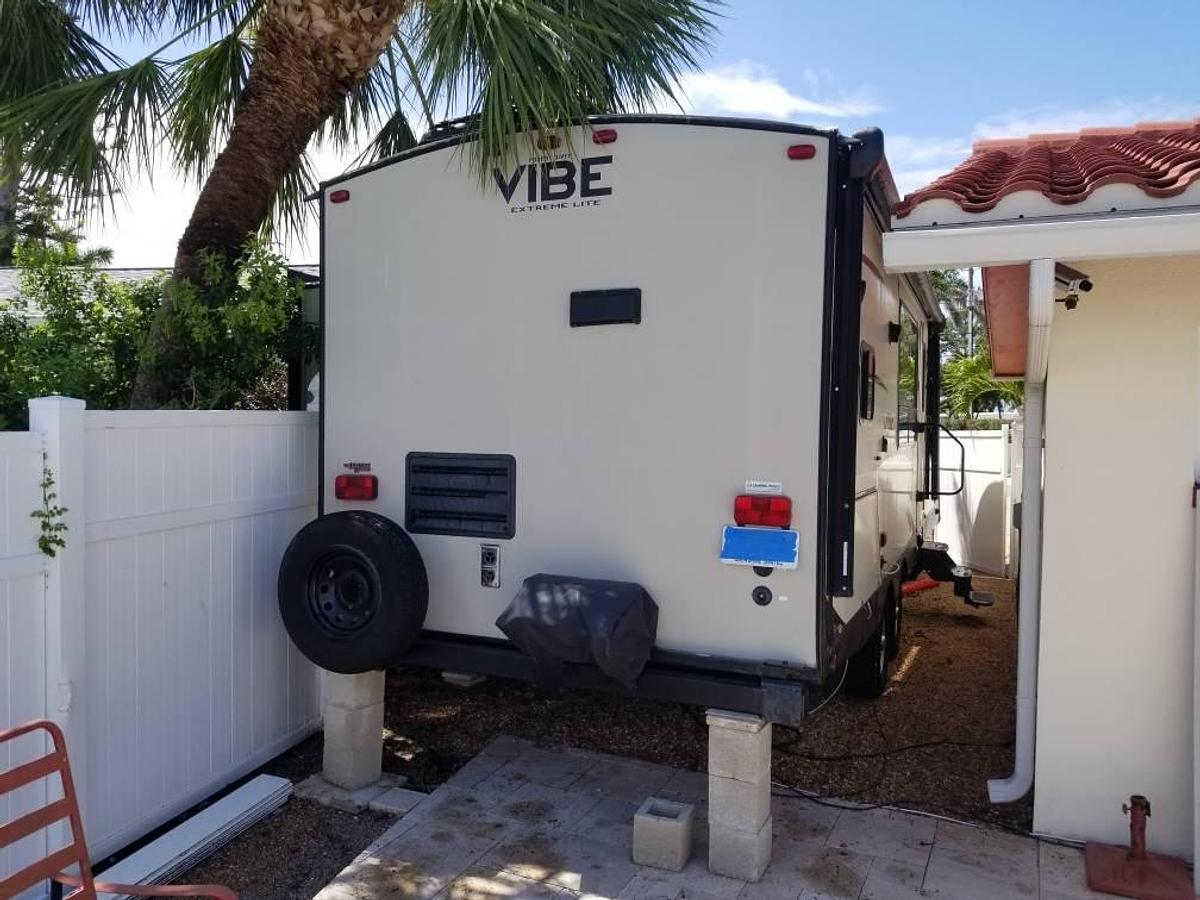 Used 2016 Forest River Vibe Extreme Light Travel Trailer