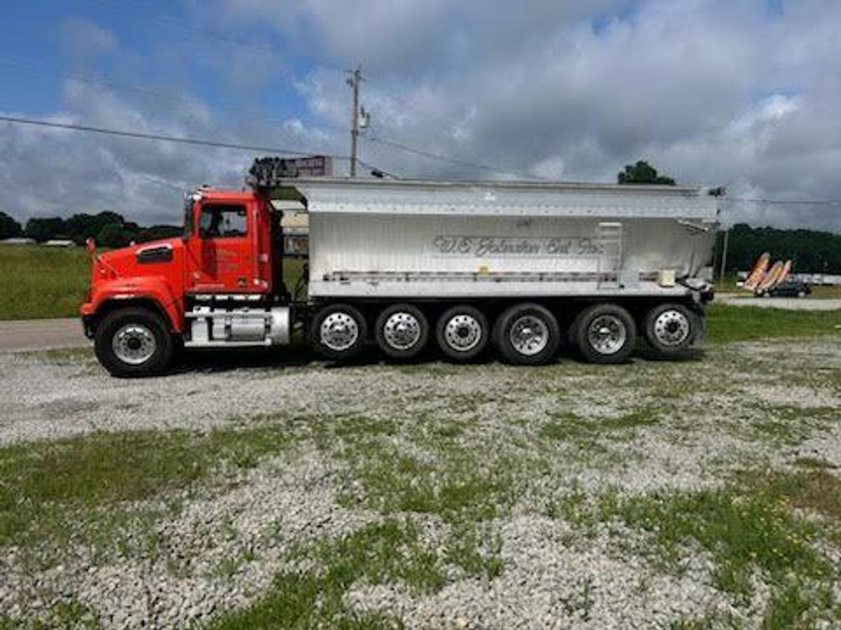 Used 2017 Western Star 4700