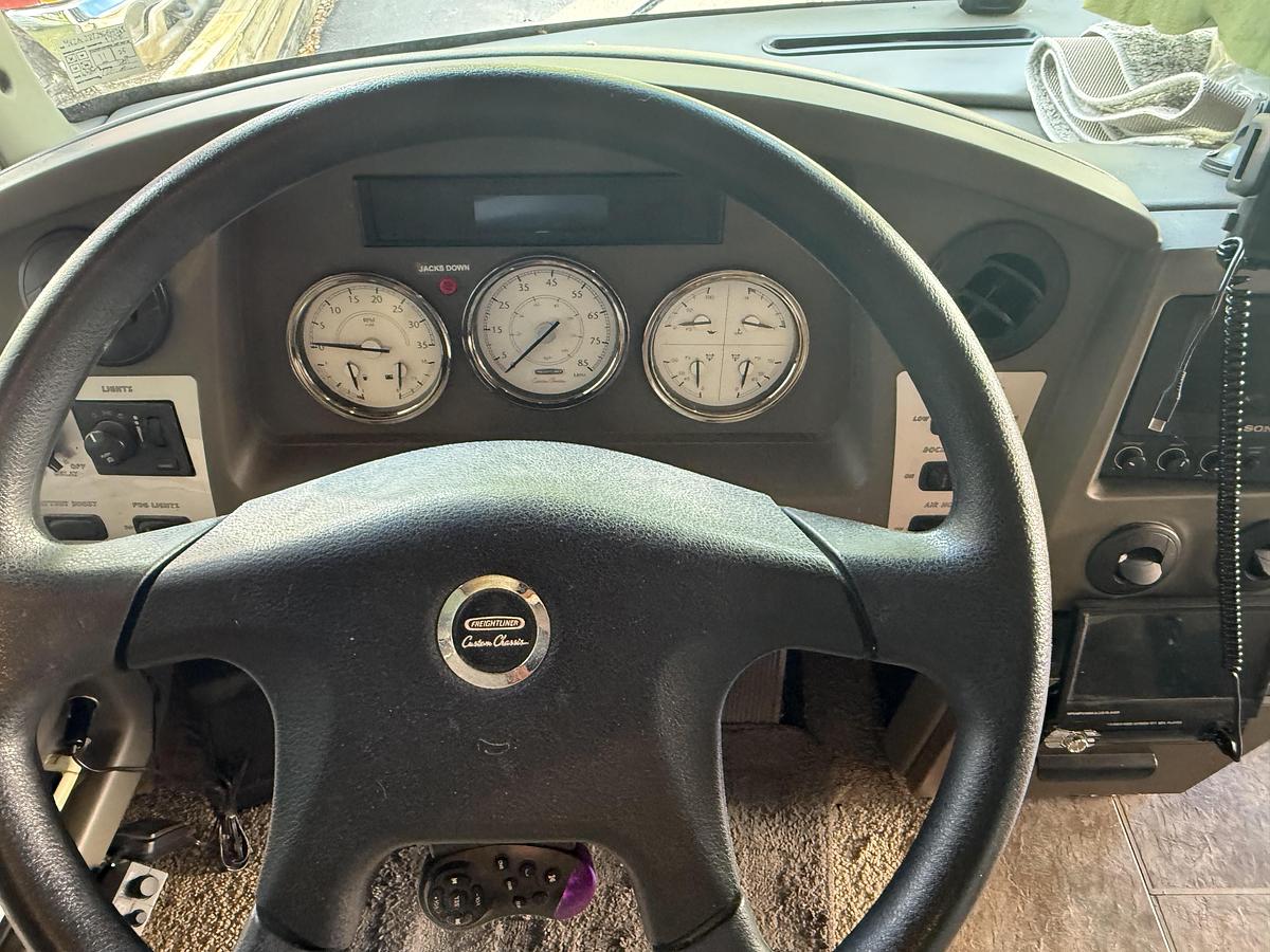 Used 2009 Winnebago Journey 34Y Class A Motorhome