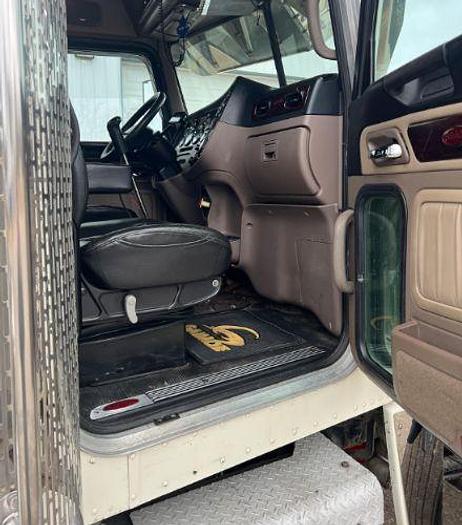 Used 2013 Peterbilt 388