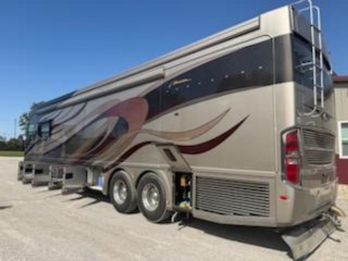 Used 2010 American Coach American Heritage 45bt