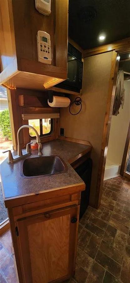 Used 2008 Dream Coach Platinum 3 Horse Trailer