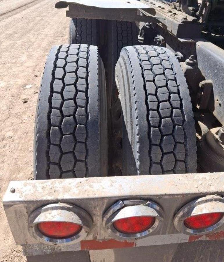 Used 1999 Kenworth W900 Sleeper Semi Truck