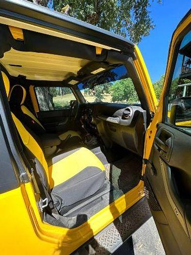 Used 2015 JEEP Wrangler Sport