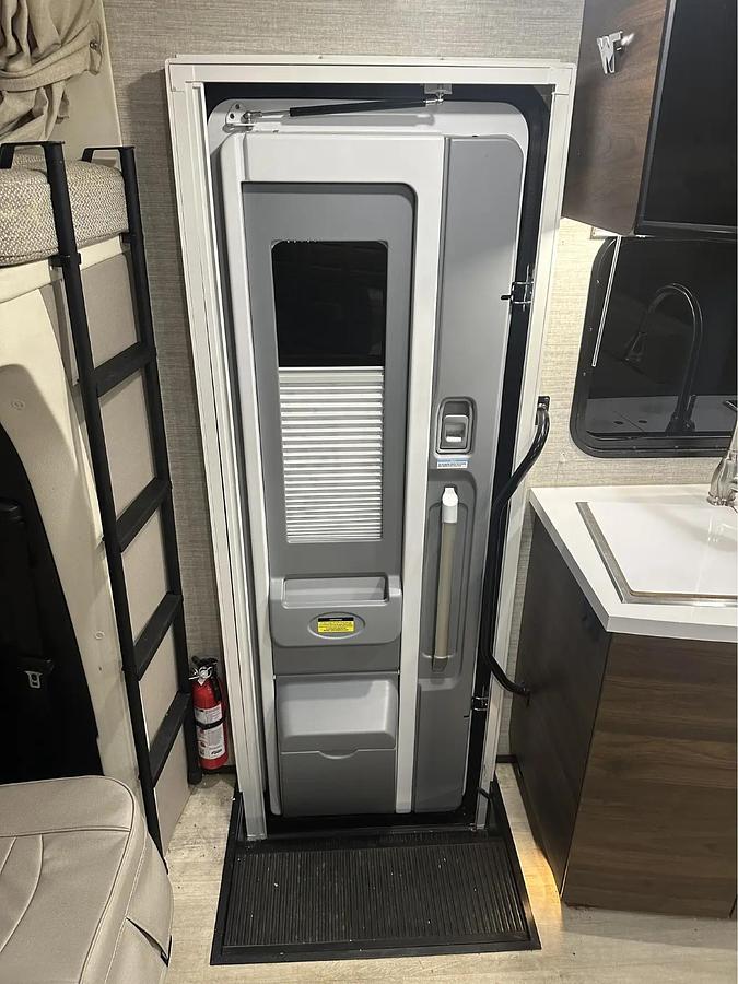 Used 2020 Winnebago View 24J