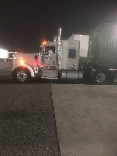 Used 2007 KENWORTH W900L