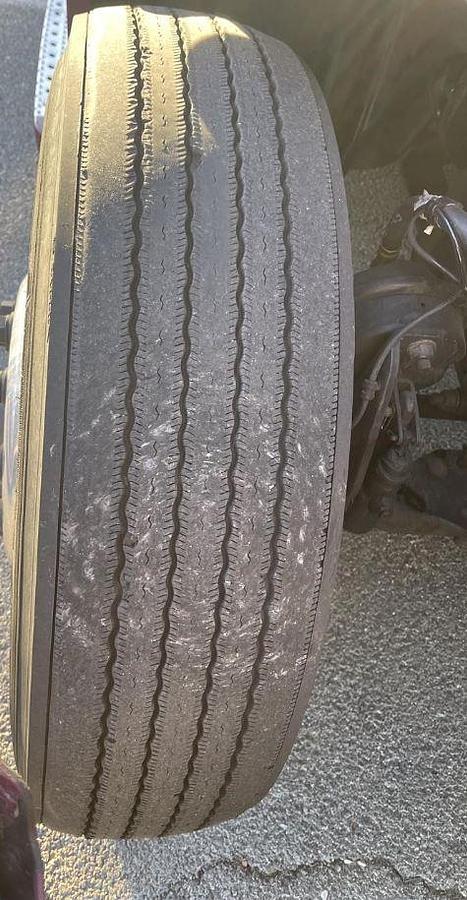 Used 2019 FREIGHTLINER CASCADIA 126