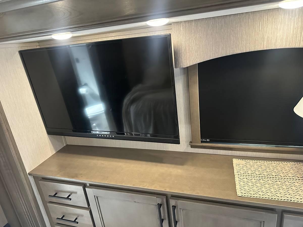 Used 2021 Forest River RiverStone Legacy 39RKFB