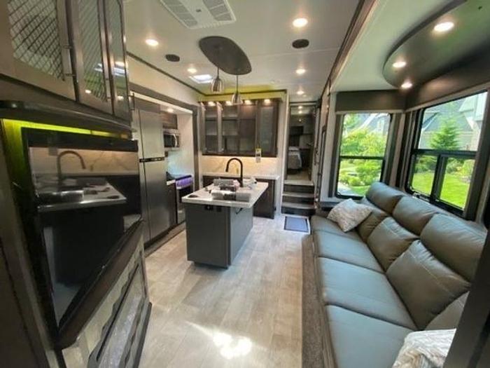 Used 2021 Grand Design Momentum M-Class 351M