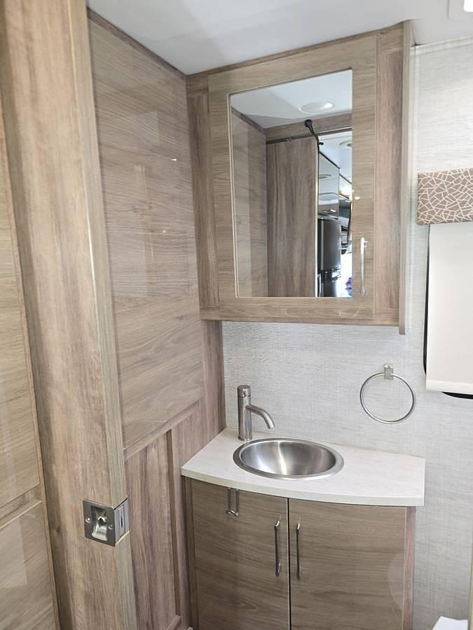 Used 2021 Jayco Melbourne Prestige 24RP