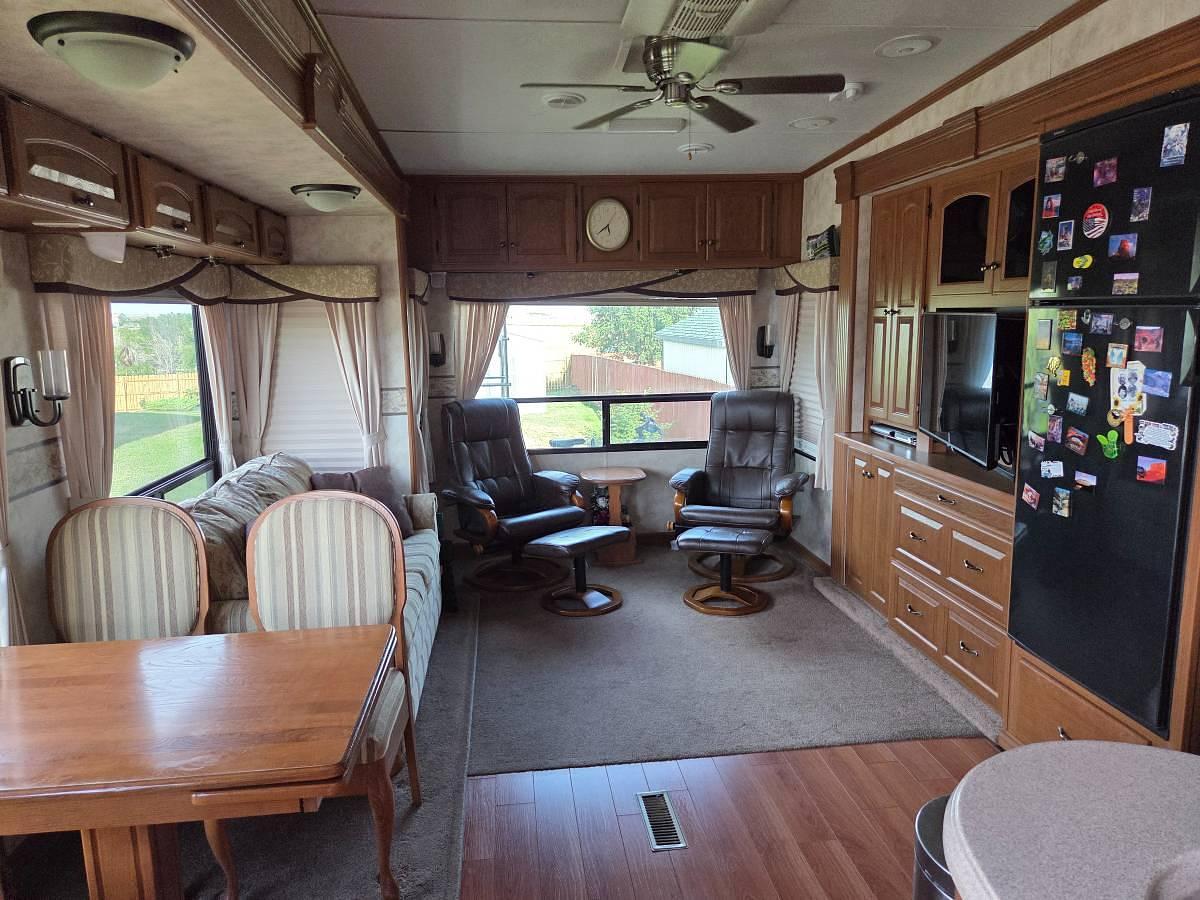 Used 2009 Glendale Titanium 30E35SA