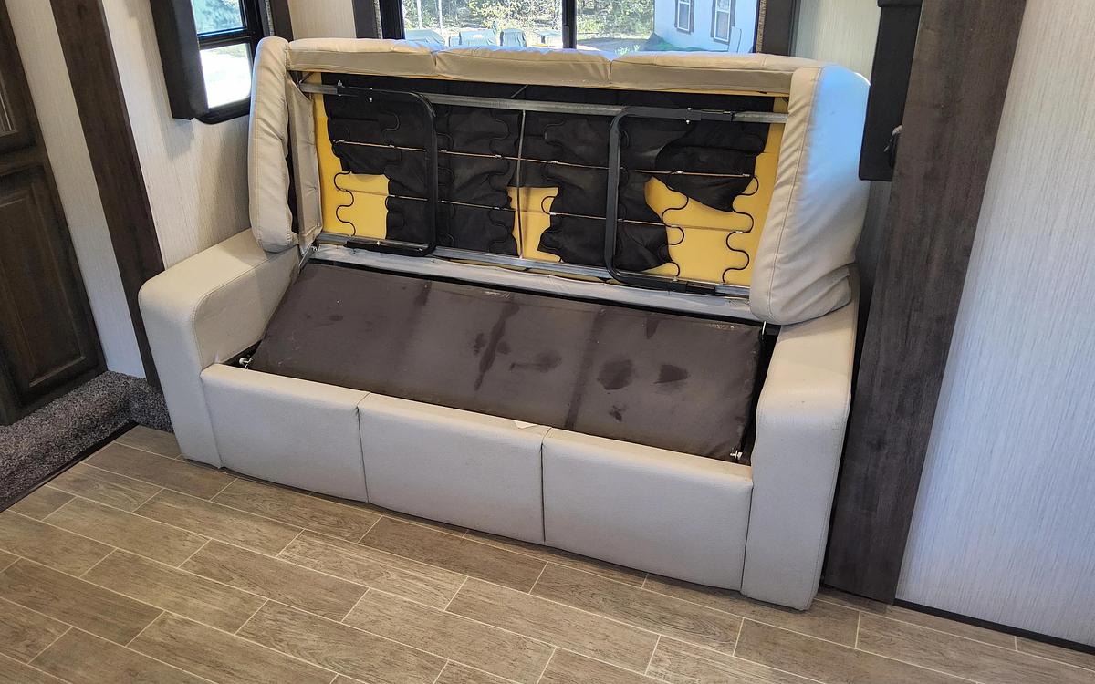 Used 2020 Heartland Bighorn Traveler 38FL Fifth Wheel