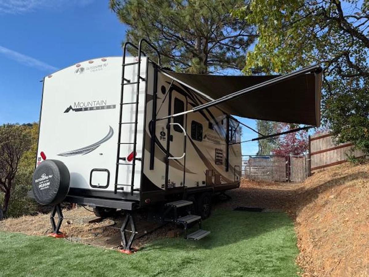 Used 2019 Outdoors RV Creekside Mountain Series