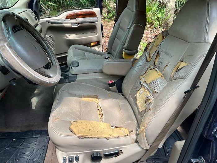 Used 2001 Ford Super Duty F-250 Lariat Flatbed