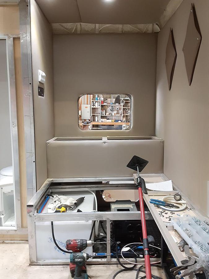 Used 2000 Kenworth W900 Conventional Sleeper Semi