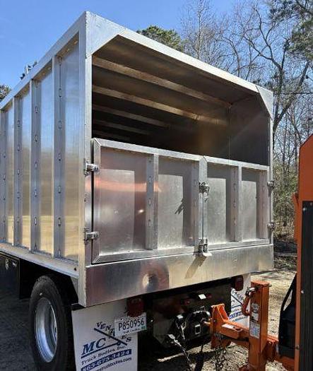 Used 2010 Mitsubishi Fuso FK260