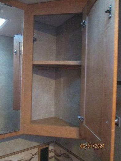 Used 2013 Winnebago Vista 30T