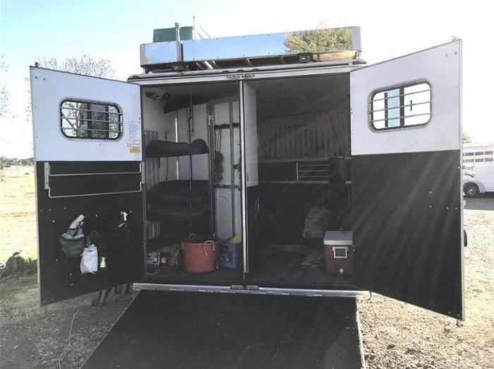 Used 2003 Sundowner Sunlite 725 Three Horse Trailer with Living Quarters
