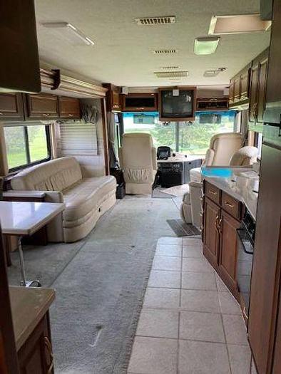 Used 2002 Fleetwood Revolution 38B