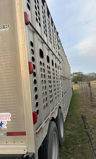 Used 2013 WILSON PSDCL-402 Livestock Trailer