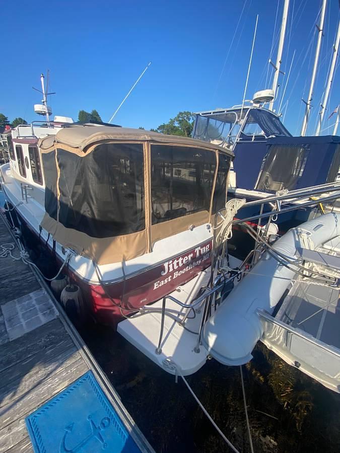 Used 2011 Ranger Tug R29