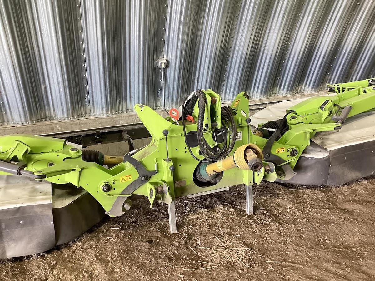 Used 2022 Claas 3600 F Disco and Claas Disco 1100 Trend Disc Mower