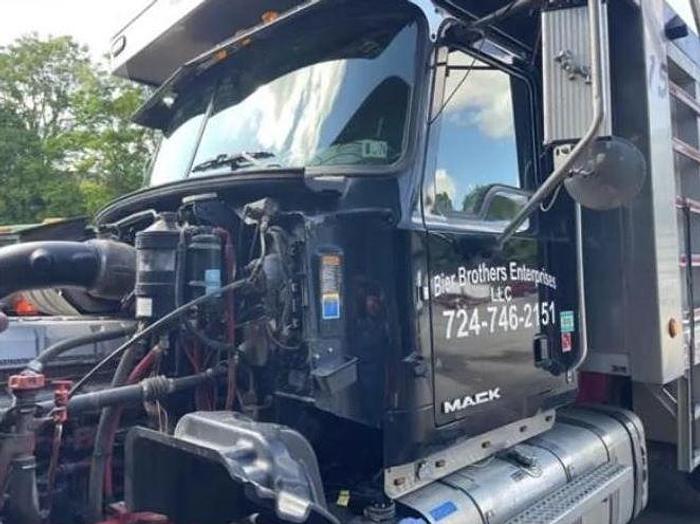 Used 2016 Mack GRANITE GU713