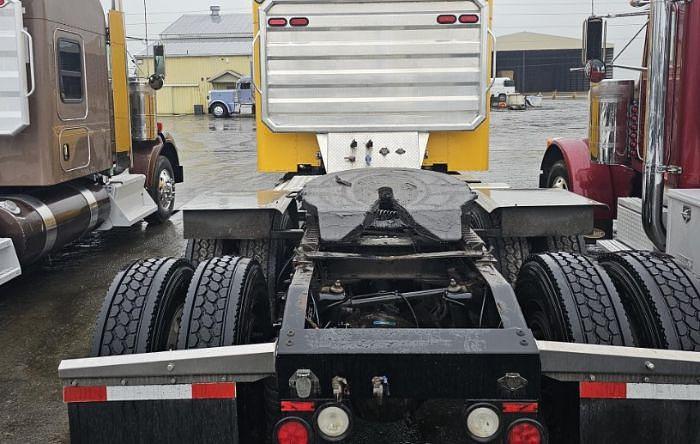 Used 2014 Peterbilt 389