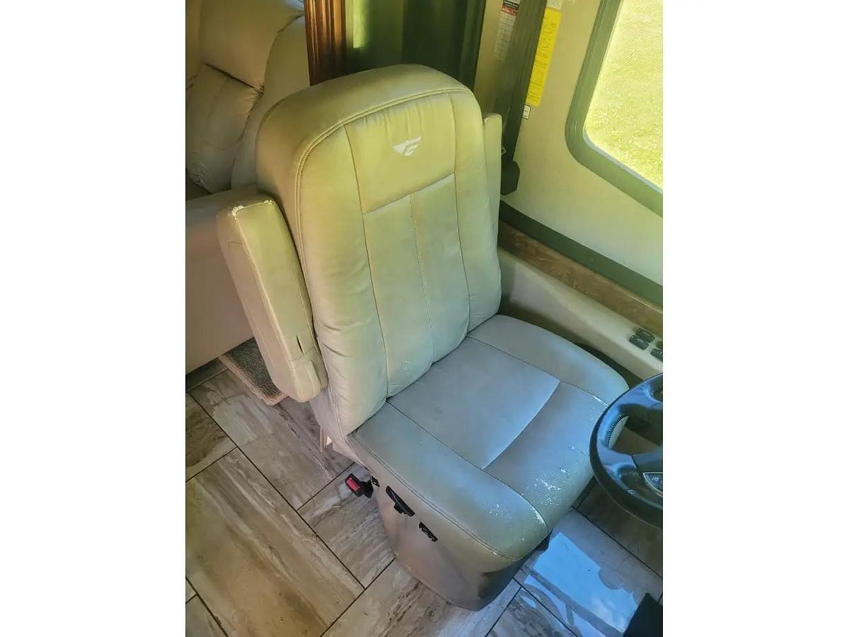 Used 2017 Fleetwood Discovery 37R Class A Motorhome