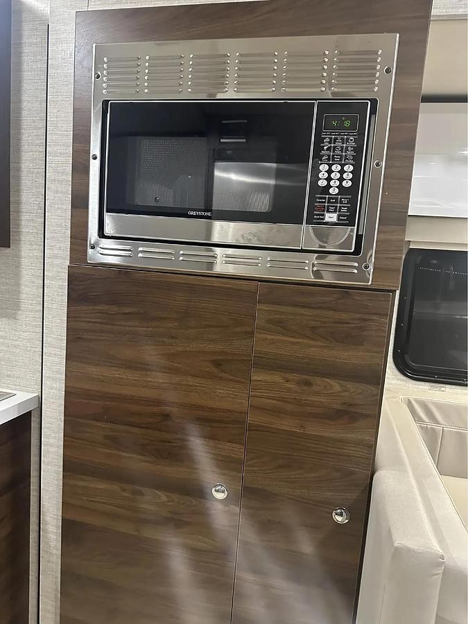 Used 2020 Winnebago View 24J