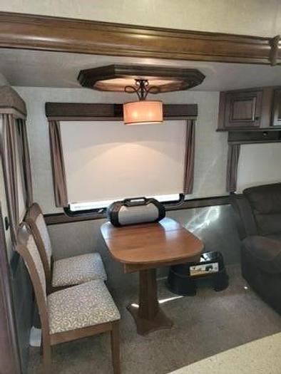 Used 2015 Heartland Bighorn 3875FB