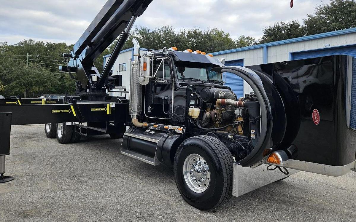 Used 2003 Peterbilt 357 Crane