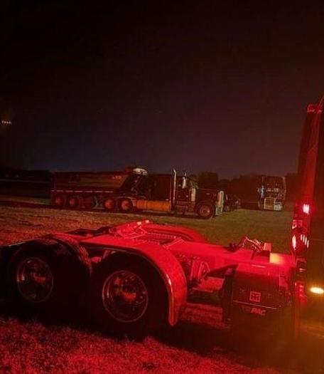 Used 2015 Peterbilt 389 Glider Kit