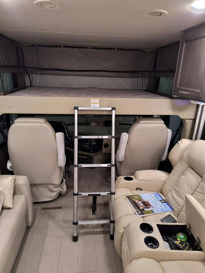 Used 2022 Thor Palazzo 37.4